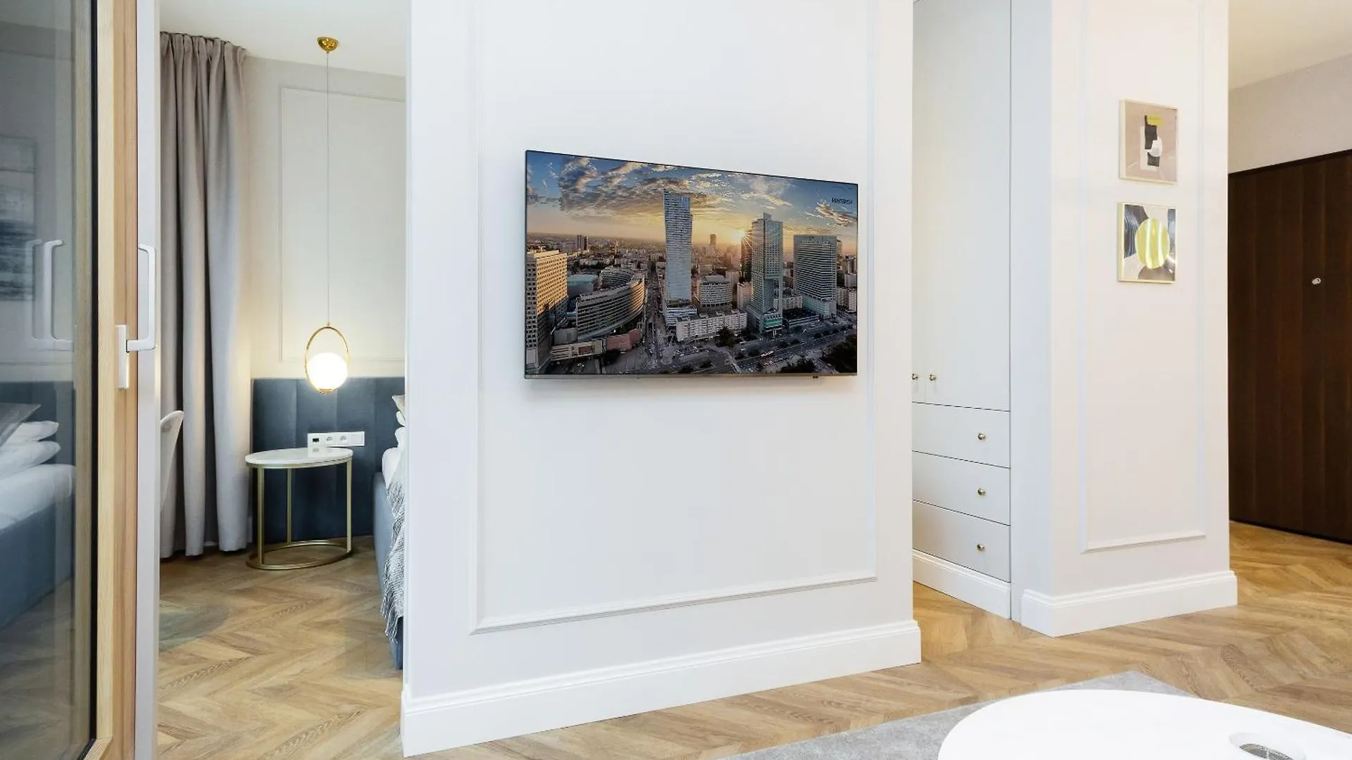 Apartahotel Mennica Residence Deluxe City Centre Apartments By Renters Prestige Varsovia